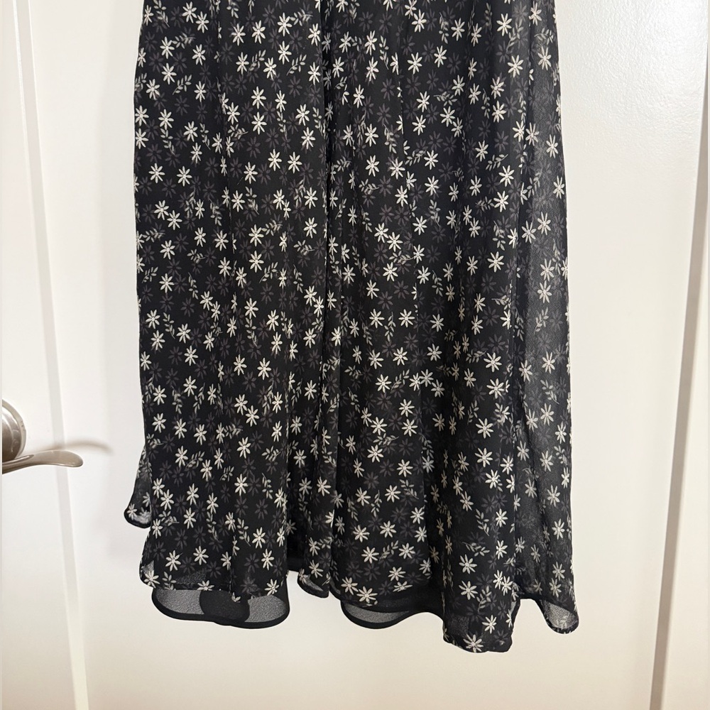 🥸SOLD🥸 Vintage y2k Express 100% Silk bias cut cap sleeve midi dress with floral - Picture 7 of 8